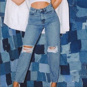 Mid Blue Knee Rip Mom Jean by PRETTYLITTLETHING